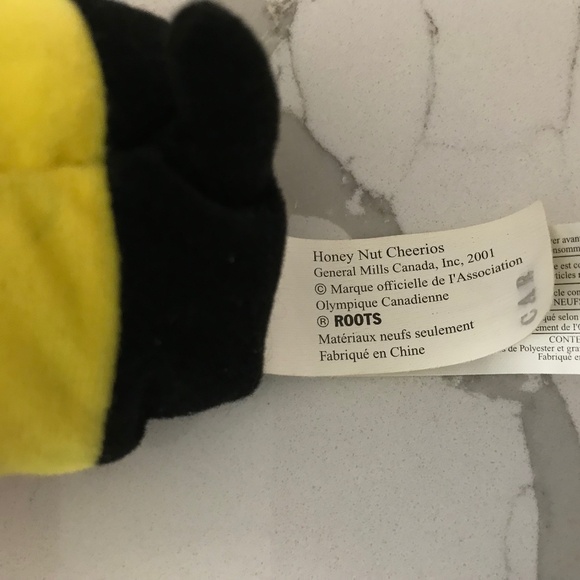 Vintage Honey Nut Cheerios Snowboarding Bee Doll Roots Canadian Olympics - Picture 8 of 10